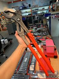 ქანჩი უნივერსალური KNIPEX 87-01-560